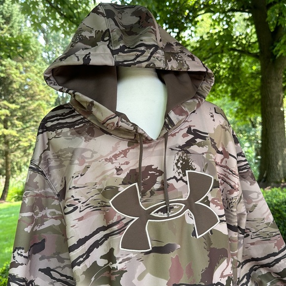 UNDER ARMOUR CAMO HOODIE - Picture 6 of 14